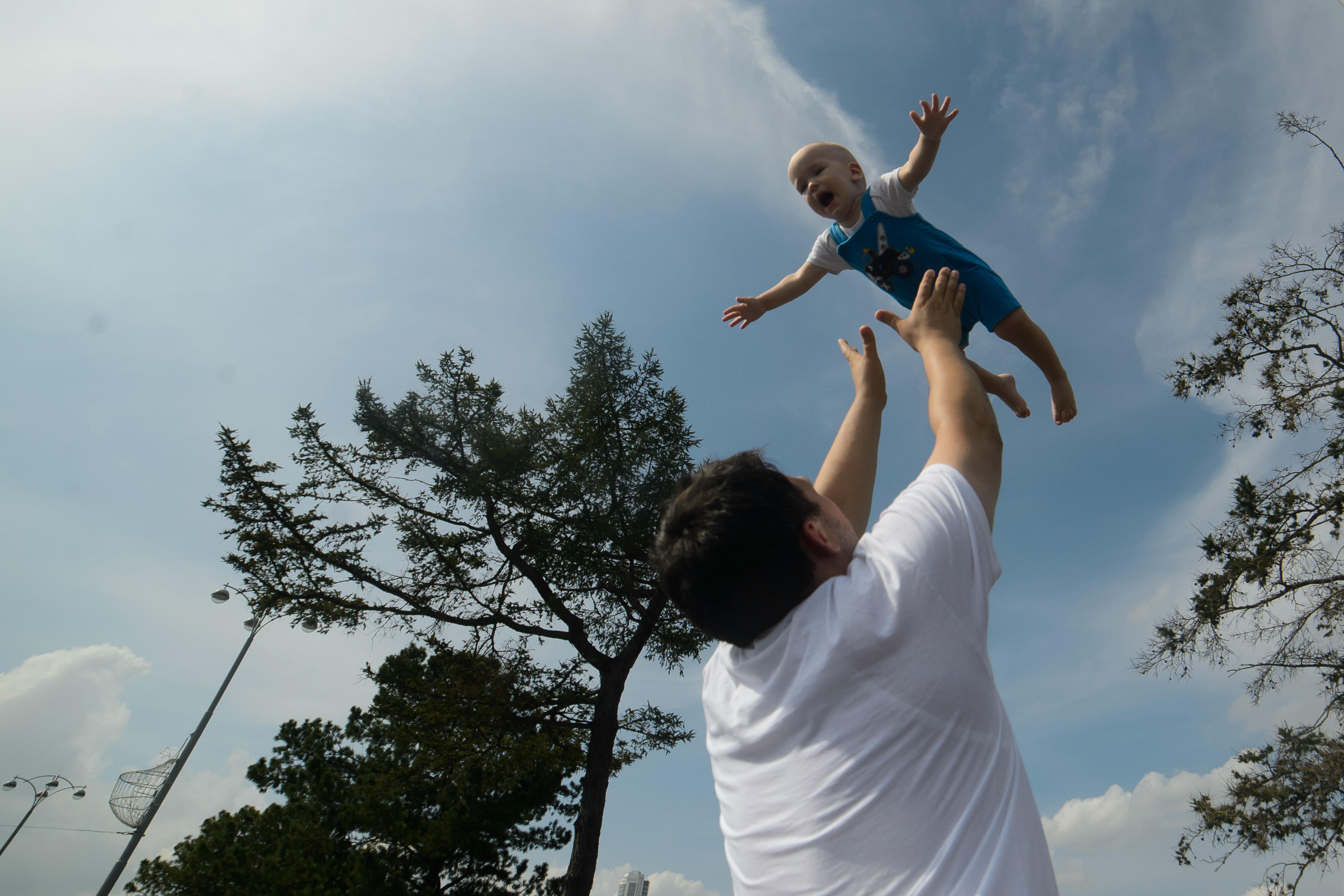 Единственное, чего мужчины сейчас ждут от общества – чтобы не принижалась роль отцов. Фото: Дмитрий Часовитин / Global Look Press